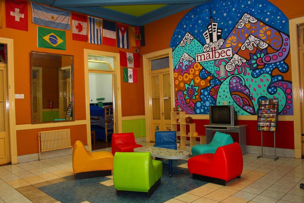 Malbec Hostel Central เมนโดซา ภายนอก รูปภาพ