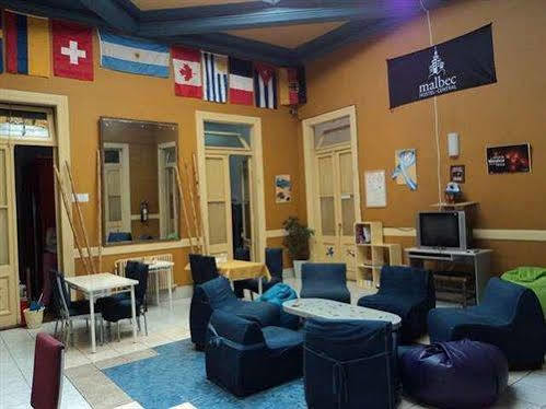 Malbec Hostel Central เมนโดซา ภายนอก รูปภาพ
